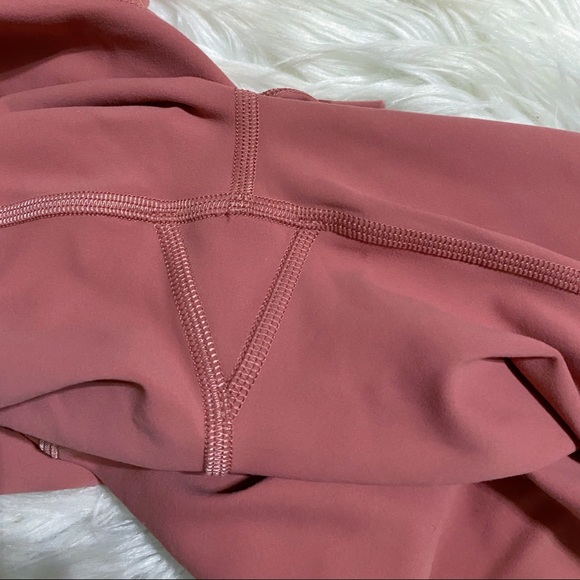 Lululemon Wunder Train High Rise Tight 25” - Picture 4 of 11